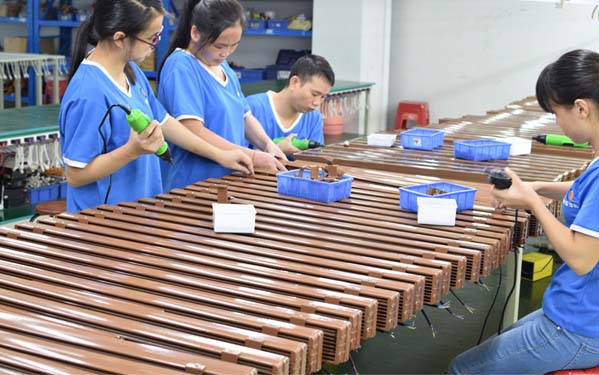 客戶定制色樣7045洗墻燈生產圖