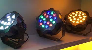 除了金黃和白光,大功率投光燈還能做什么顏色呢?