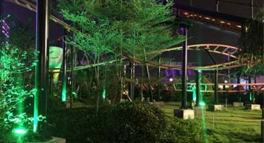 空中游樂場亮化 LED泛光燈一燈多用,效果恰到好處!