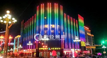甘肅商場(chǎng)外墻亮化,全彩線條燈屏效果