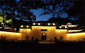 線條燈廠家告訴你夜景亮化工程如何配燈?